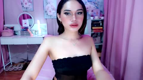 Snapshot of gorgeous_anora chatting on February 14, 2026, 12:07 am Anora online show from February 14, 2026, 12:07 am