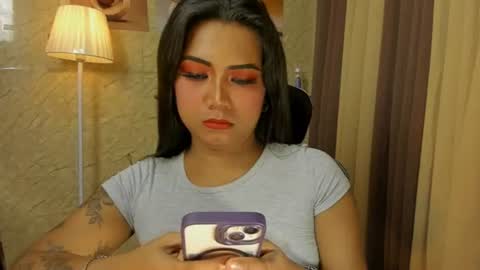 Snapshot of gorgeous_dark_luna chatting on June 26, 2026, 6:01 pm RIANA online show from June 26, 2026, 6:01 pm