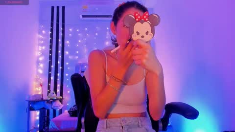 i am Jessi  I love animals and drawing I hope to get along with everyone. XOXO online show from February 4, 2026, 7:20 pm