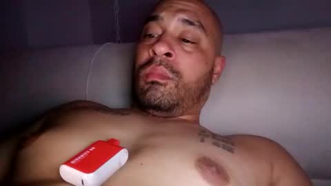 Snapshot of gorgeousrob1904 chatting on January 9, 2025, 11:14 am Gorgeous Rob online show from January 9, 2025, 11:14 am