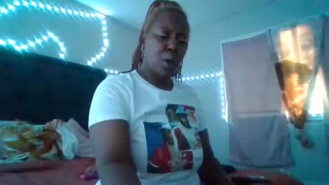 Snapshot of gotcake713 chatting on September 26, 2025, 7:29 pm Sue Goddess online show from September 26, 2025, 7:29 pm