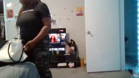 Snapshot of gotcake713 chatting on October 24, 2025, 8:38 pm Sue Goddess online show from October 24, 2025, 8:38 pm