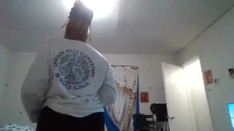 Snapshot of gotcake713 chatting on November 3, 2025, 8:21 pm Sue Goddess online show from November 3, 2025, 8:21 pm