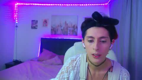 Snapshot of goth_minerva chatting on April 18, 2026, 1:48 pm goth_minerva online show from April 18, 2026, 1:48 pm