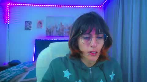 Snapshot of goth_minerva chatting on July 1, 2026, 1:34 pm goth_minerva online show from July 1, 2026, 1:34 pm