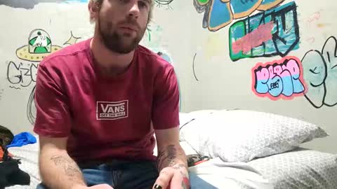 Snapshot of gothboityplz chatting on November 18, 2025, 9:25 am gothboityplz online show from November 18, 2025, 9:25 am