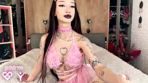    online show from April 11, 2026, 4:39 am