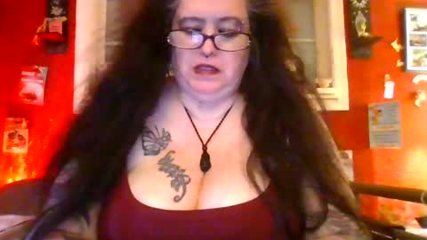 Snapshot of gothickmaiden chatting on July 1, 2026, 2:13 am GothickMaiden online show from July 1, 2026, 2:13 am