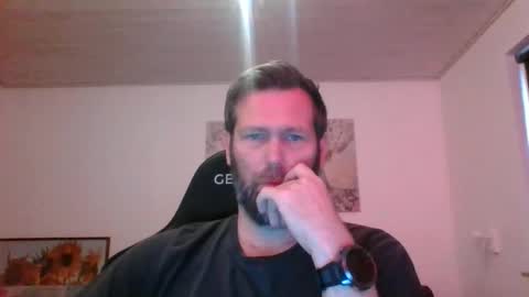 Snapshot of gottalop chatting on November 5, 2025, 10:37 am gottalop online show from November 5, 2025, 10:37 am