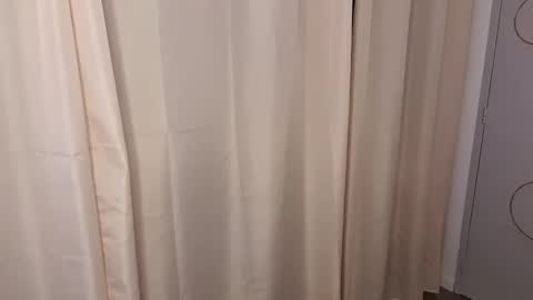 goura2000 online show from January 31, 2025, 11:35 pm