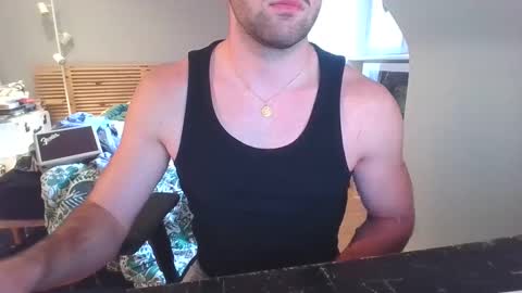 goura2000 online show from March 15, 2026, 4:35 pm