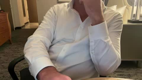 Snapshot of gqimage chatting on February 26, 2025, 5:09 am GQImage online show from February 26, 2025, 5:09 am