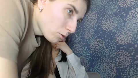 Snapshot of grace498734 chatting on November 21, 2025, 4:55 am grace498734 online show from November 21, 2025, 4:55 am