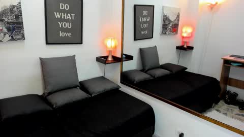 Snapshot of gracehall chatting on October 10, 2025, 12:04 pm Grace online show from October 10, 2025, 12:04 pm