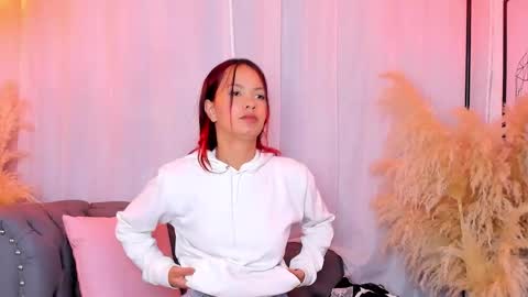 Snapshot of gracehall chatting on October 18, 2025, 11:44 am Grace online show from October 18, 2025, 11:44 am