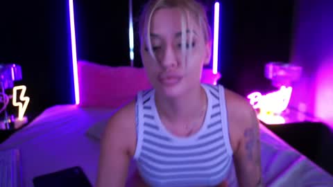 Snapshot of gracehotdavies chatting on January 28, 2025, 8:58 pm Grace online show from January 28, 2025, 8:58 pm