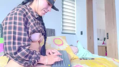 Snapshot of graciadom555 chatting on October 28, 2025, 4:42 pm GRECIADOMM555 online show from October 28, 2025, 4:42 pm