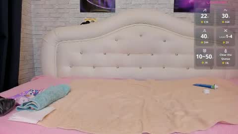 graciejane25 online show from May 19, 2026, 3:35 am