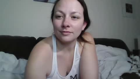 Snapshot of gracielush chatting on February 23, 2025, 1:35 am Goddess Grace online show from February 23, 2025, 1:35 am