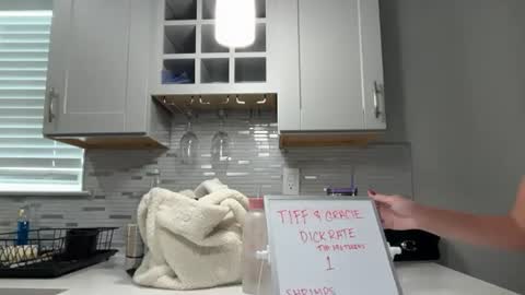 Gracie Smith online show from June 19, 2026, 6:34 pm