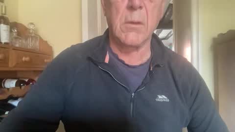 Snapshot of grandadgunner869565 chatting on March 2, 2026, 9:27 am grandadgunner869565 online show from March 2, 2026, 9:27 am