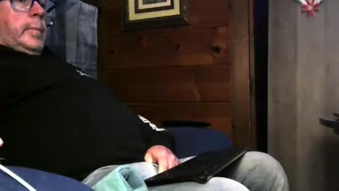 Snapshot of granitebuckeye1969 chatting on November 28, 2025, 1:19 am granitebuckeye1969 online show from November 28, 2025, 1:19 am