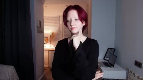 Snapshot of graycewelborn chatting on July 17, 2026, 8:14 pm Scarlet online show from July 17, 2026, 8:14 pm