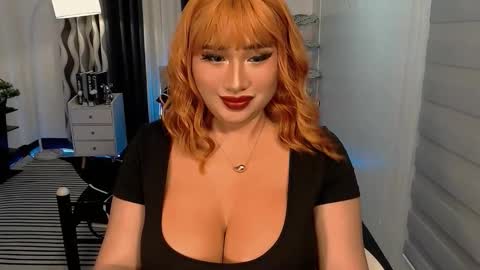 PAULATHEONE online show from October 7, 2025, 8:33 am