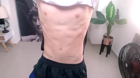 grecia_millercol online show from December 17, 2024, 1:27 pm