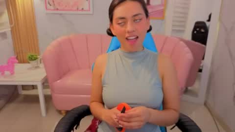 Snapshot of grecia_soler_a chatting on July 9, 2026, 1:04 pm Grecia online show from July 9, 2026, 1:04 pm