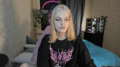 Snapshot of green_tea666 chatting on December 29, 2024, 4:38 am Lilith online show from December 29, 2024, 4:38 am