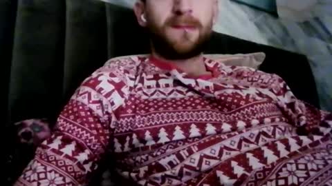 Snapshot of greendiamon chatting on December 24, 2024, 11:44 pm greendiamon online show from December 24, 2024, 11:44 pm