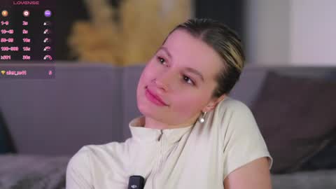 Kelly online show from April 13, 2026, 1:49 pm