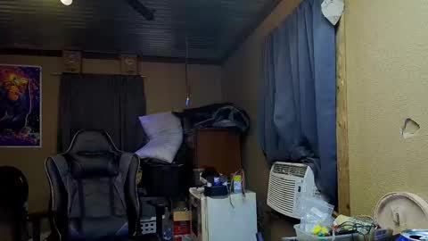 Snapshot of greenlungs8195 chatting on September 19, 2025, 7:21 am Greenlungs8195 online show from September 19, 2025, 7:21 am