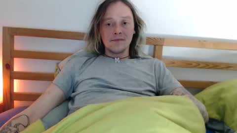 Snapshot of greenmoon88888 chatting on January 4, 2025, 10:13 pm Greenmoon online show from January 4, 2025, 10:13 pm