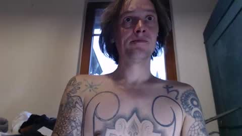 Snapshot of greenmoon88888 chatting on November 2, 2025, 3:03 pm Greenmoon online show from November 2, 2025, 3:03 pm