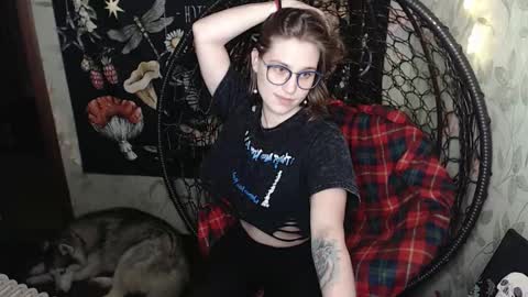 Lina online show from February 17, 2026, 12:45 pm