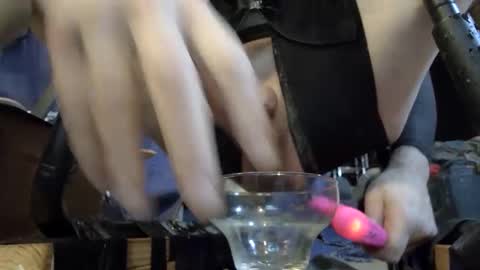 electrogee1 online show from December 21, 2025, 2:08 am