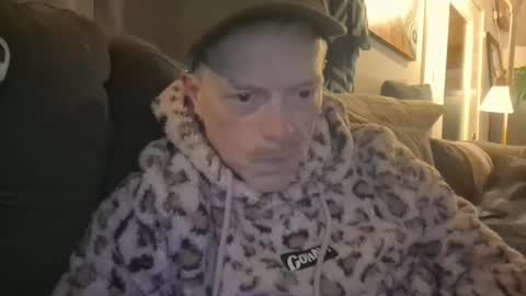 first time doing this online show from February 19, 2026, 3:57 am