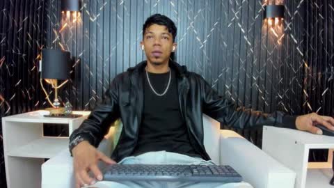 GregorySforza online show from November 7, 2025, 12:05 pm