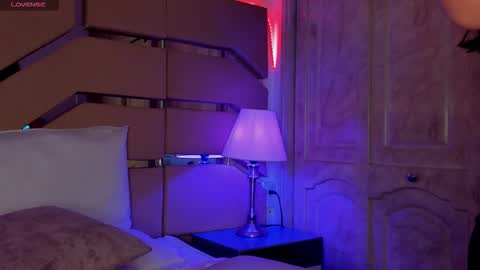 greidy_baker online show from November 27, 2025, 3:19 am