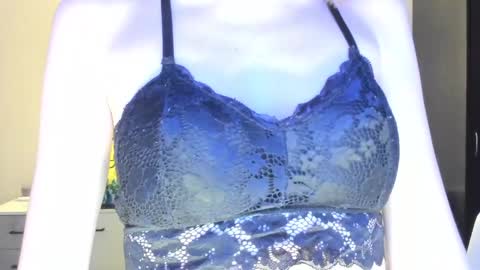 Snapshot of gretamiln chatting on December 6, 2024, 10:19 pm Greta online show from December 6, 2024, 10:19 pm