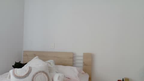 Snapshot of grettabenett_ chatting on January 27, 2025, 7:13 pm Gretta online show from January 27, 2025, 7:13 pm