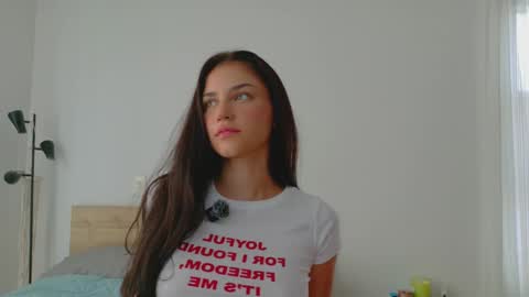 Snapshot of grettabenett_ chatting on September 9, 2025, 9:47 pm Gretta online show from September 9, 2025, 9:47 pm