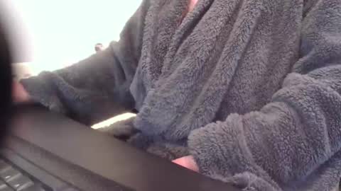 greyfox_6000 online show from February 19, 2025, 8:12 am