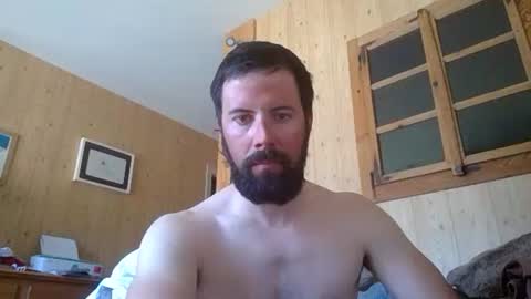 grimpeurdu74 online show from April 7, 2026, 11:43 am