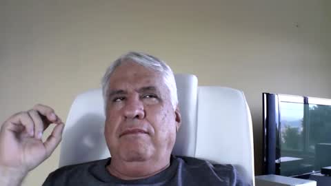 grisa01 online show from April 23, 2026, 12:40 pm