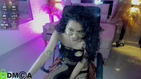    online show from November 24, 2025, 8:19 pm