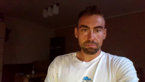 grunner12 online show from August 5, 2026, 6:33 pm