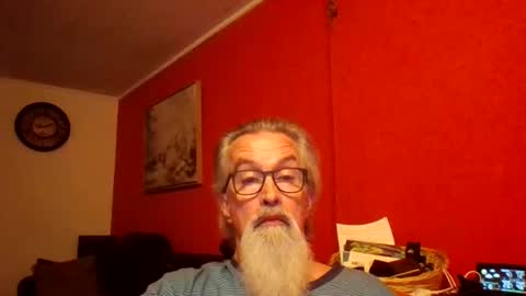 Snapshot of grybear60 chatting on December 13, 2024, 8:09 am Grybear online show from December 13, 2024, 8:09 am